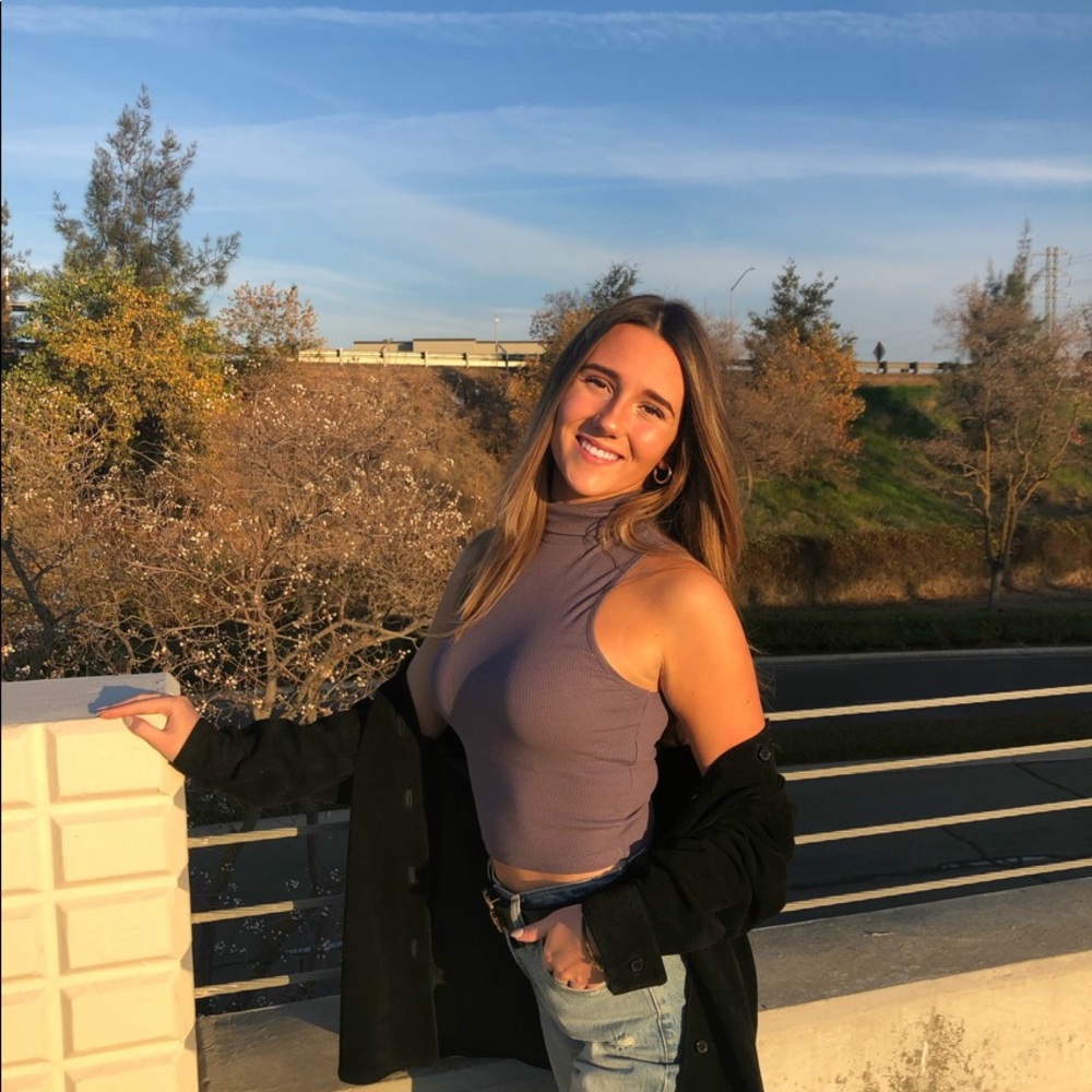 Meet your Posher, Michaela